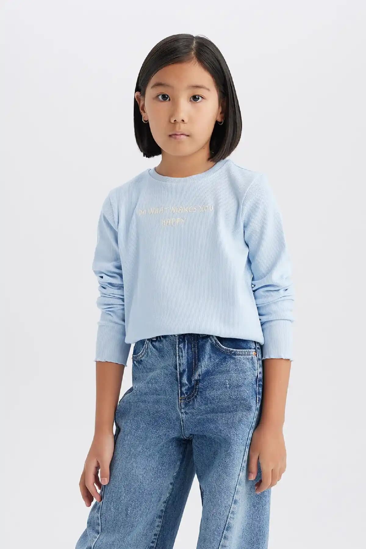 Defacto Kız Çocuk Slim Fit Bisiklet Yaka Baskılı Tişörtü İncelemesi ve Özellikleri