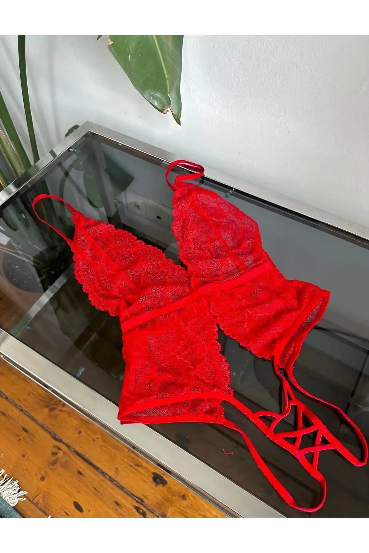 EDLİNGERİE Kırmızı Jessica Açık Fantezi Bodysuit Şıklık ve Konforun Buluşması