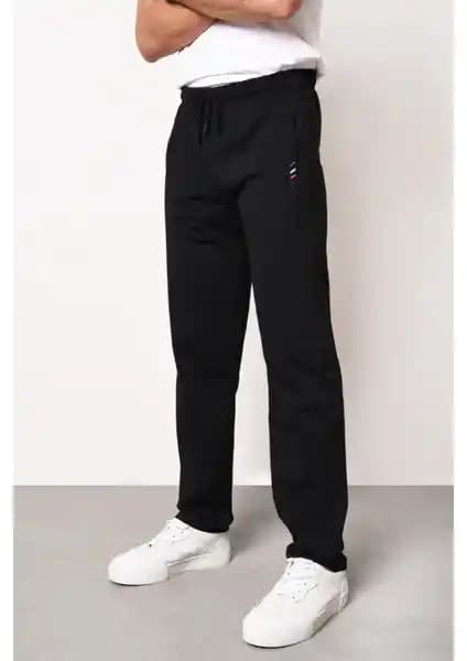Modern Siyah Erkek Eşofman Altı Fermuar Cepli Nakış Detaylarıyla