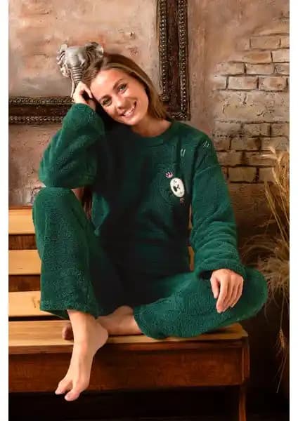 Nisanca Tam Peluş Kadın Kışlık Pijama Takımı Konfor ve Şıklığın Buluşması