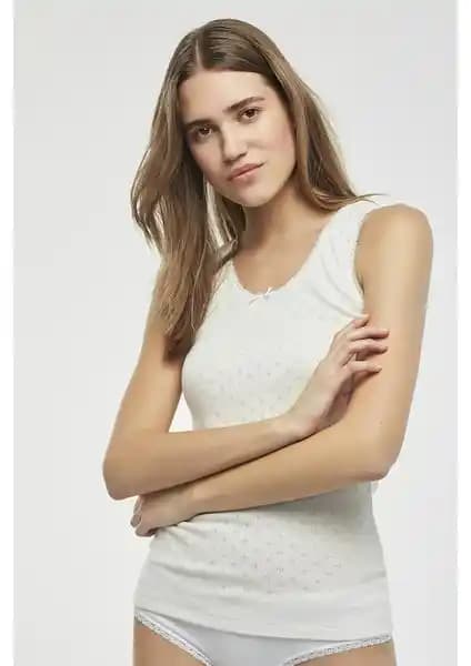 Penti Beyaz Kalın Askılı Atlet: Şıklık ve Konfor Sunan Termal İç Giyim Parçası