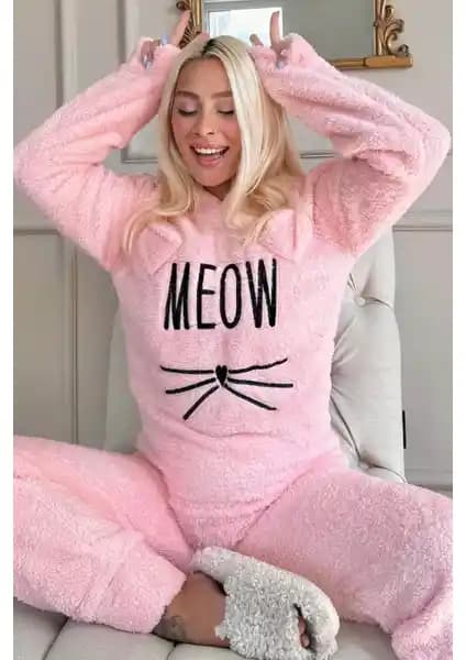 Pijama Evi Meow Desenli Tam Peluş Kadın Pijama Takımı Sıcak ve Rahat Kullanım