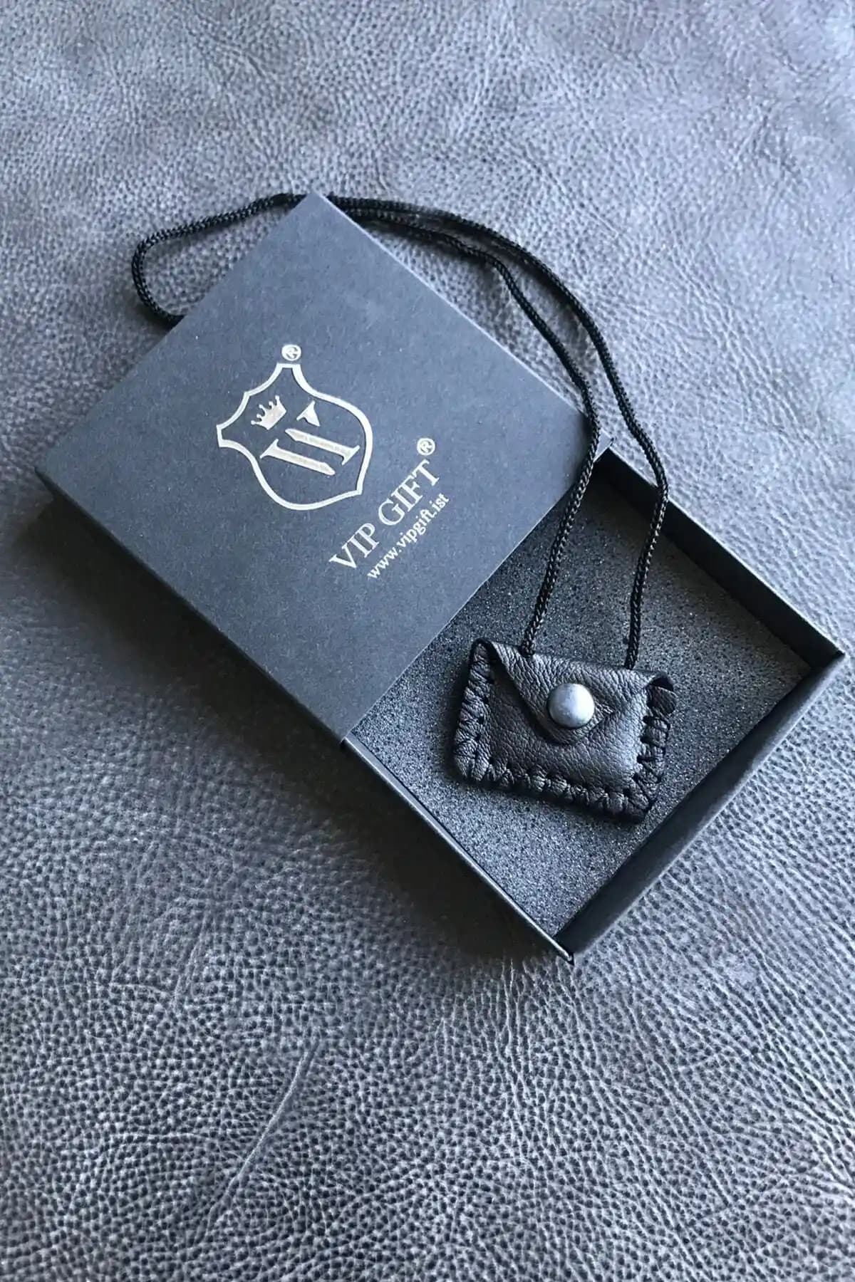 ViP GiFT Kayı Dörtgen Cevşen Dualı Kolye El Yapımı Zarif Takı Tasarımı