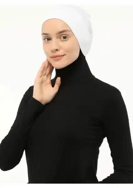 Altobeh Pratik Geçmeli Tesettür Bonesi Beyaz ve Siyah Modellerinin Karşılaştırması