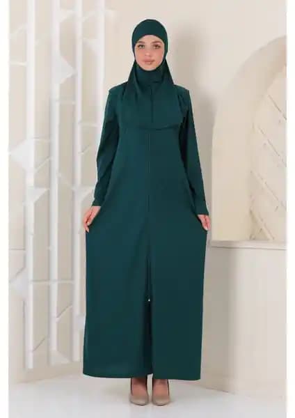 Aslınur Pratik Fermuarlı ve Avver Kadın Namaz Elbisesi Karşılaştırması
