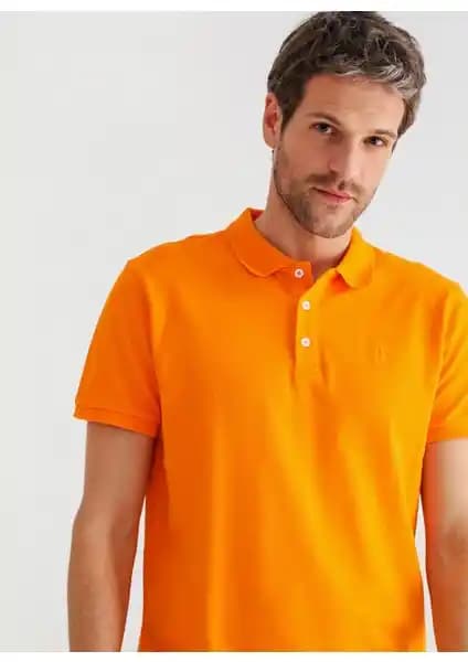 Fabrika Polo Yaka Düz Turuncu Erkek T-Shirt ve Lufian Laon Smart Polo Karşılaştırması