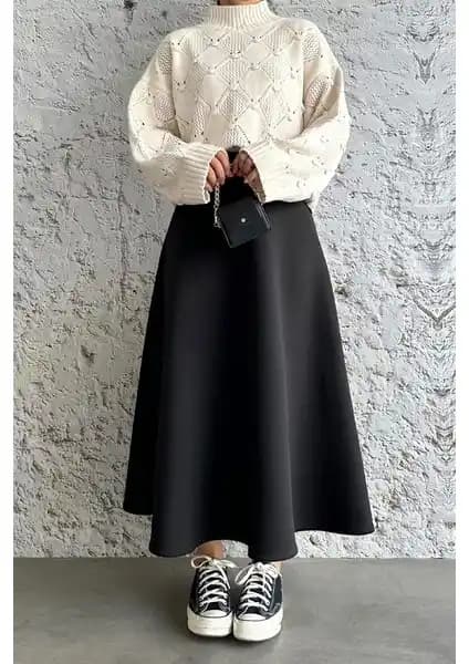 İki Popüler Scuba Kumaş Etek Modelinin Detaylı Karşılaştırması ve Seçim Rehberi