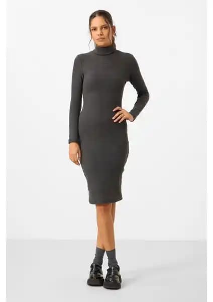 Kadın Elbise Karşılaştırması: Tommy Life ve DeFacto Şık ve Rahat Modeller