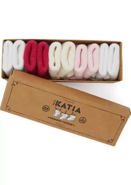 Katia & Bony Organik ve Novibaby Bambu Yenidoğan Bebek Çoraplarının Karşılaştırması