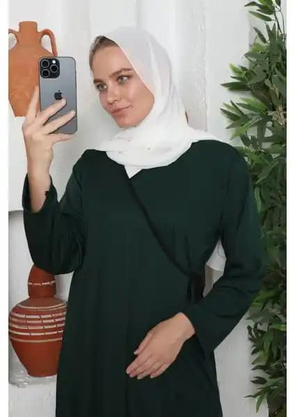 Namaz Elbisesi Karşılaştırması: Pamuklu ve Fermuralı Modellerin Özellikleri ve Kullanıcı Yorumları