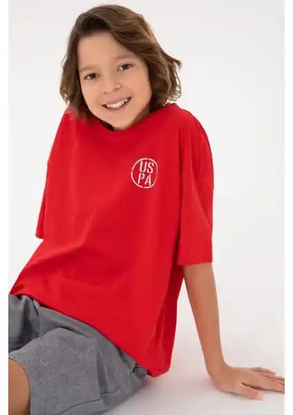 U.S. Polo Assn. Erkek Çocuk Tişörtleri Karşılaştırması Oversize ve Regular Fit Modelleri