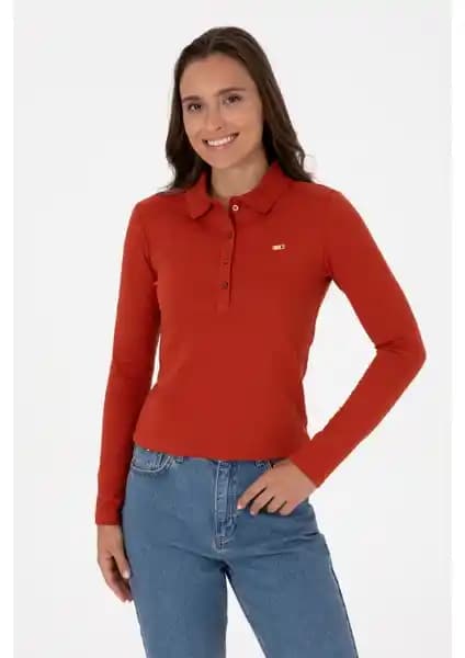 U.S. Polo Assn. Kadın Sweatshirtleri Kiremit ve Lacivert Modellerinin Karşılaştırması