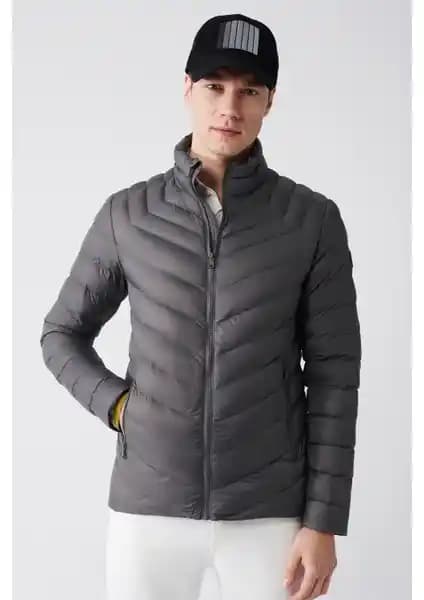 AVVA Erkek Antrasit Şişme Mont: Kış İçin Şık ve Fonksiyonel Koruma Sağlar