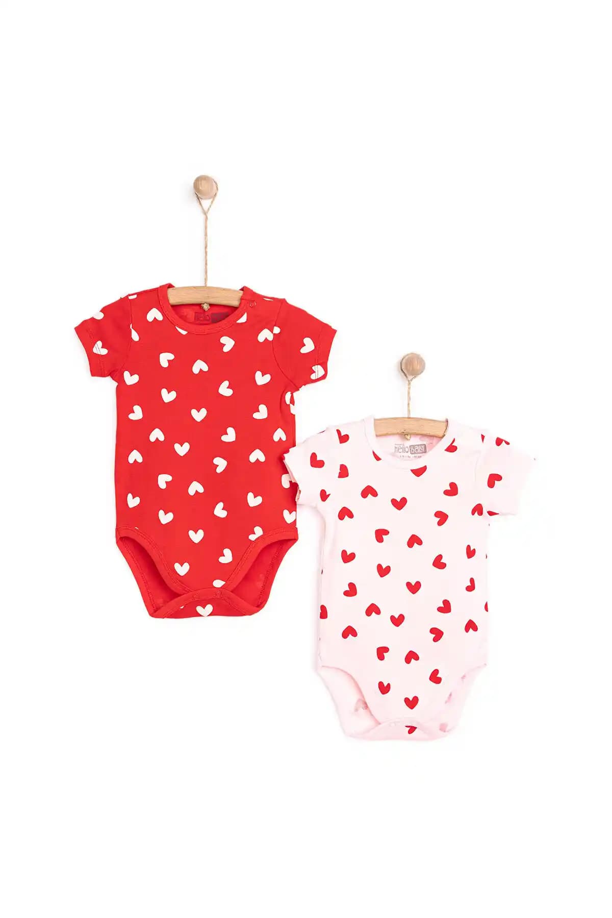 Bebekler İçin Konfor ve Şıklık Sunan ebebek Hello Baby Kalpli 2'li Kısa Kol Body Ürünü