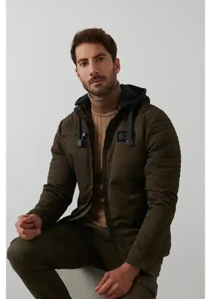 Buratti İçi Peluş Astarlı Slim Fit Erkek Montu Şıklık ve Fonksiyonelliği Bir Arada Sunar