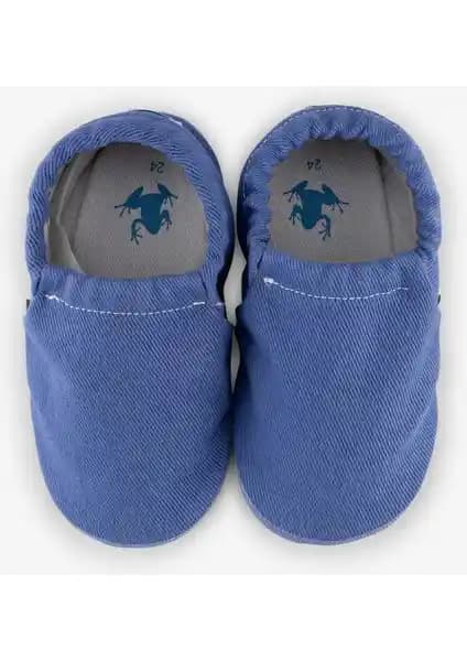 Çevre Dostu Geri Dönüştürülmüş Malzemelerle Tasarlanmış Çocuk Ayakkabısı ve Seyahat Çantası