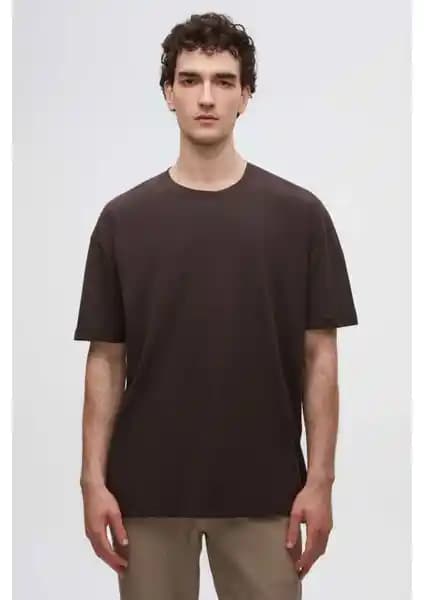 D'S Damat Oversize Kahverengi Bisiklet Yaka T-Shirt Yüksek Kalite ve Rahatlık Sunar