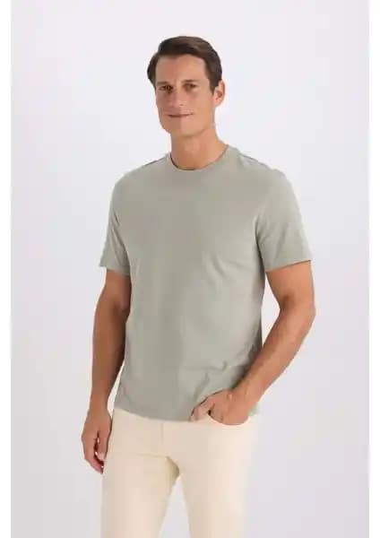 DeFacto %100 Pamuk Regular Fit Bisiklet Yaka Erkek Tişörtü Günlük ve Spor Kullanımına Uygun