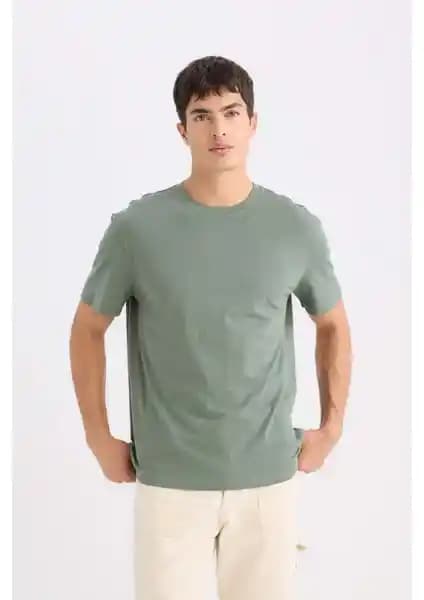 DeFacto %100 Pamuk Regular Fit Bisiklet Yaka Tişört Günlük ve Spor Kullanımına Uygun
