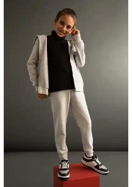 DeFacto Erkek Çocuk Dokulu Jogger Eşofman Altı Günlük Rahatlık ve Şıklık Sunar