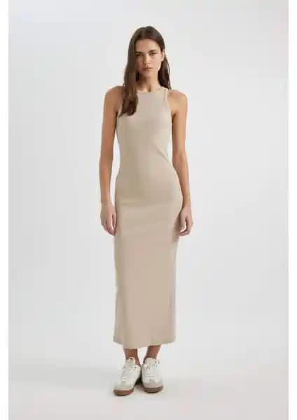 DeFacto Kadın Bodycon Halter Yaka Maxi Elbise Şıklık ve Zarafetin Buluşması