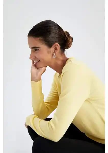 DeFacto Kadın Regular Fit Bisiklet Yaka Kaşmir Dokulu Kazak Günlük ve Şık Kullanım İçin