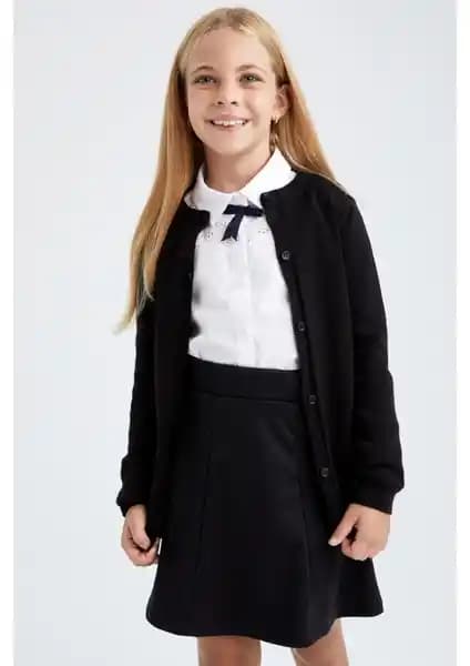 DeFacto Kız Çocuk Siyah Triko Yaka Hırka İncelemesi ve Kullanım İpuçları