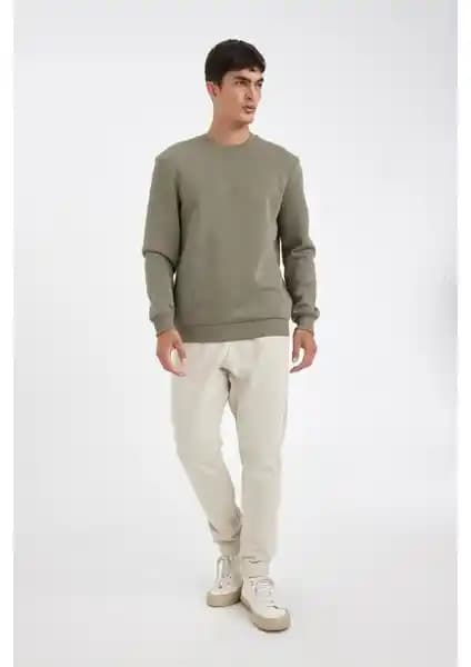 DeFacto Relax Fit Kalın Jogger Eşofman Altı: Konfor ve Şıklığın Modern Buluşması