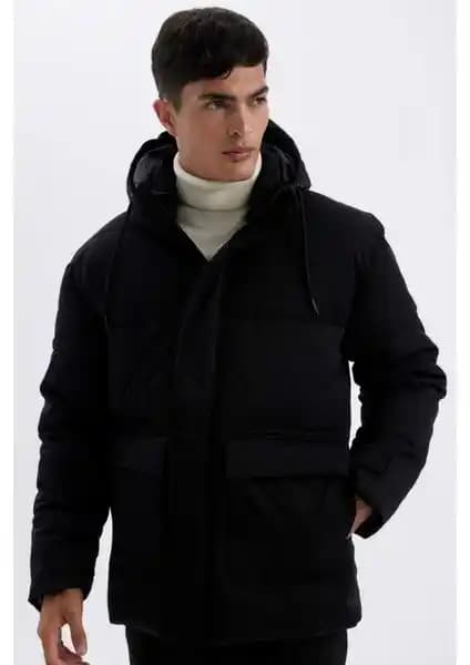 DeFacto Slim Fit Dar Kesim Astarlı Kapüşonlu Fermuarlı Mont Erkek Kışlık Şişme Mont