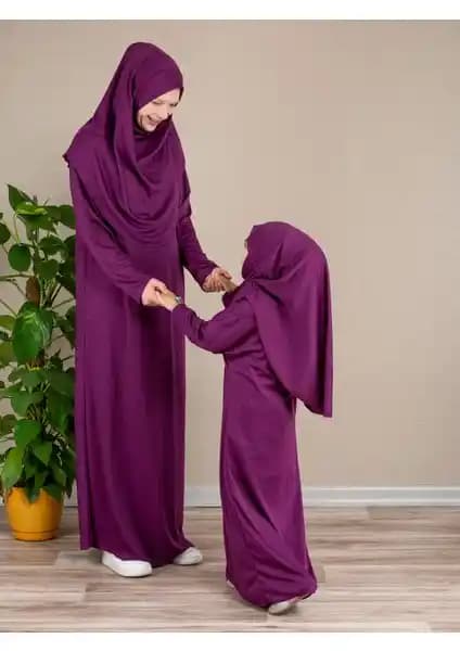 Dua' İs Anne Kız Kombin Namaz Elbisesi Mürdüm Renkli Şıklık ve Konfor Sunar