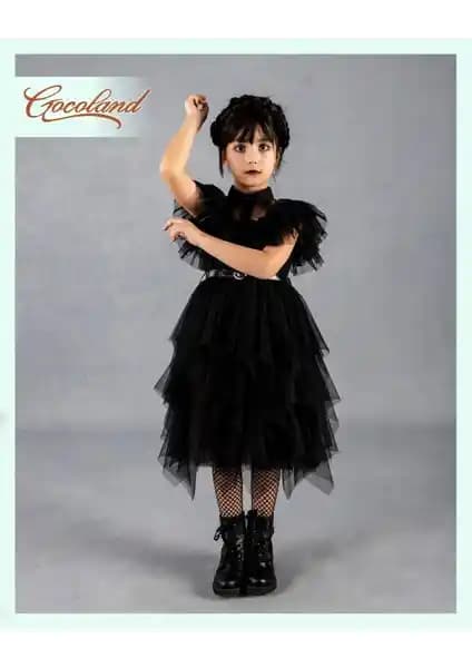 Gocoland Wednesday Siyah Çocuk Elbisesi: Şıklık ve Konforu Bir Arada Sunan Tasarım