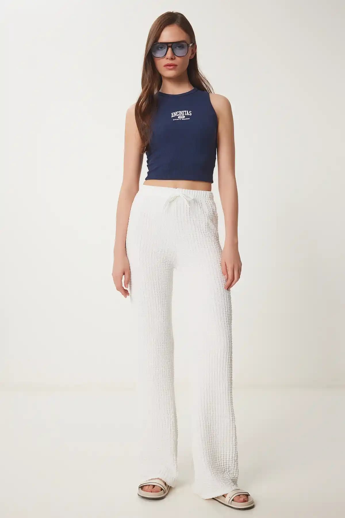 Happiness İstanbul Kadın Beyaz Geniş Paça Yazlık Pantolon Modern ve Rahat Tasarım