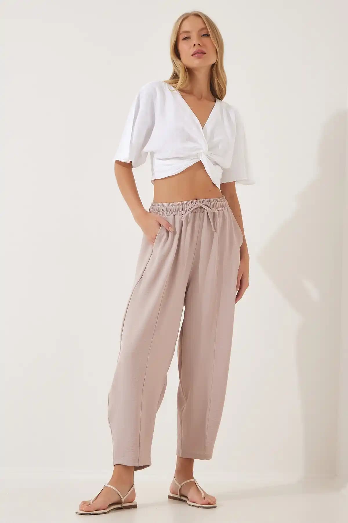 Happiness İstanbul Kadın Krem Renk Şalvar Pantolon: Modern, Rahat ve Şık Tasarım