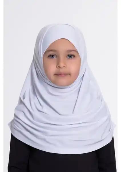Hürrem Bone Beyaz Pratik Geçmeli Çocuk Tesettür Bone Sandy Kumaş Özellikleri ve Kullanım Avantajları