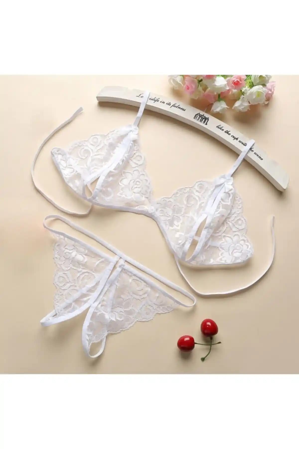 İmoda Beyaz Kadın Dantel Sütyen ve Külot Takımı Şıklık ve Konforu Bir Arada Sunar