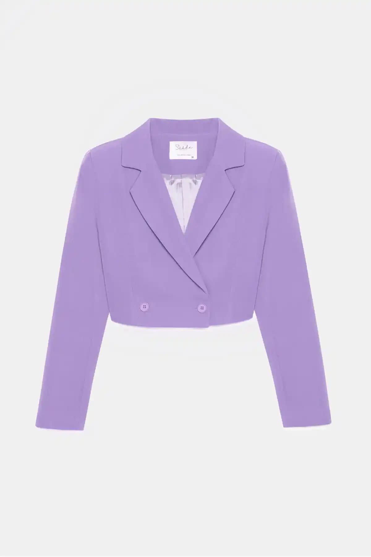 Kadınlar İçin Modern ve Şık Mor Crop Kruvaze Blazer Ceket Özellikleri ve Kombinasyon Önerileri