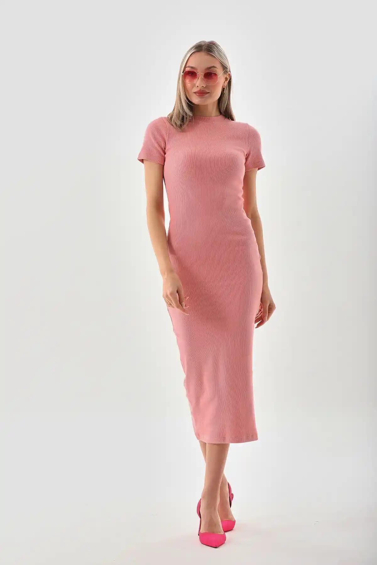 Kallima Pudra Pembe Vücuda Oturan Kalem Elbise Günlük ve Şık Kullanım İçin