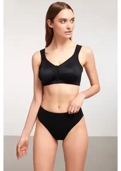 Kom Serena Siyah Sütyen: Şıklık ve Konforu Bir Arada Sunan Modern İç Giyim Ürünü