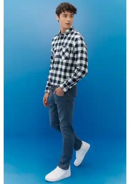 Lee Daren Regular Straight Fit Gri Kot Pantolon Erkekler İçin Şık ve Konforlu Tasarım