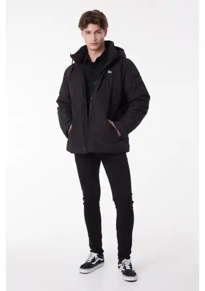 Lee Regular Fit Haki Kapüşonlu Şişme Mont Erkekler İçin Günlük Kullanıma Uygun