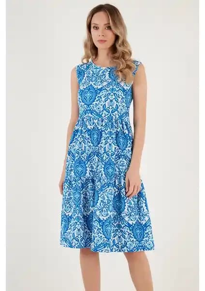 Lela Desenli Kolsuz Midi Elbise Kadınlar İçin Şık ve Rahat Günlük Giyim Seçeneği