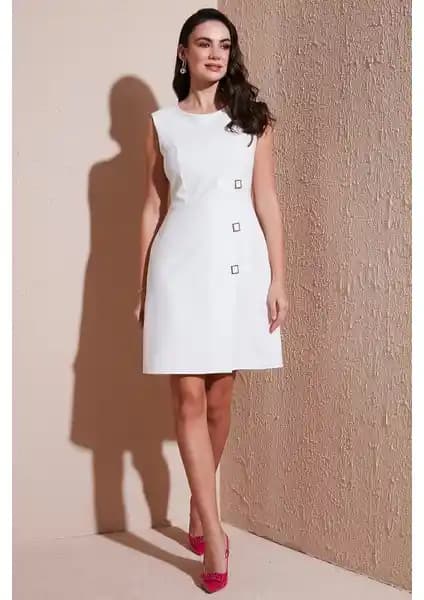 Lela Standart Fit Kemerli Bisiklet Yaka Mini Elbise Kadınlar İçin Şık ve Konforlu Tasarım