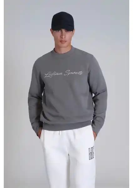 Lufian Loved Erkek Sweatshirt: Günlük Şıklık ve Rahatlık Sunan Kışlık Moda Tercihi