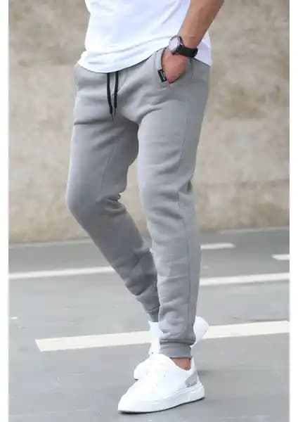 Madmext Füme Basic Eşofman 4210: Sıcak Tutan ve Şık Erkek Spor Giyim Parçası