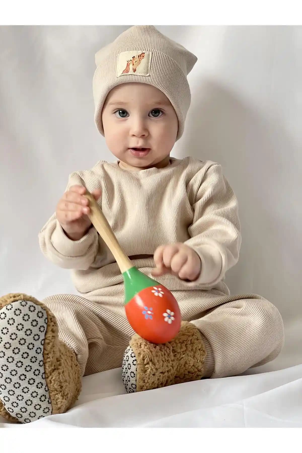 MiaBaby Bereli Üçlü Bebek Takımı Organik Pamuk ile Konfor ve Şıklık Sunar