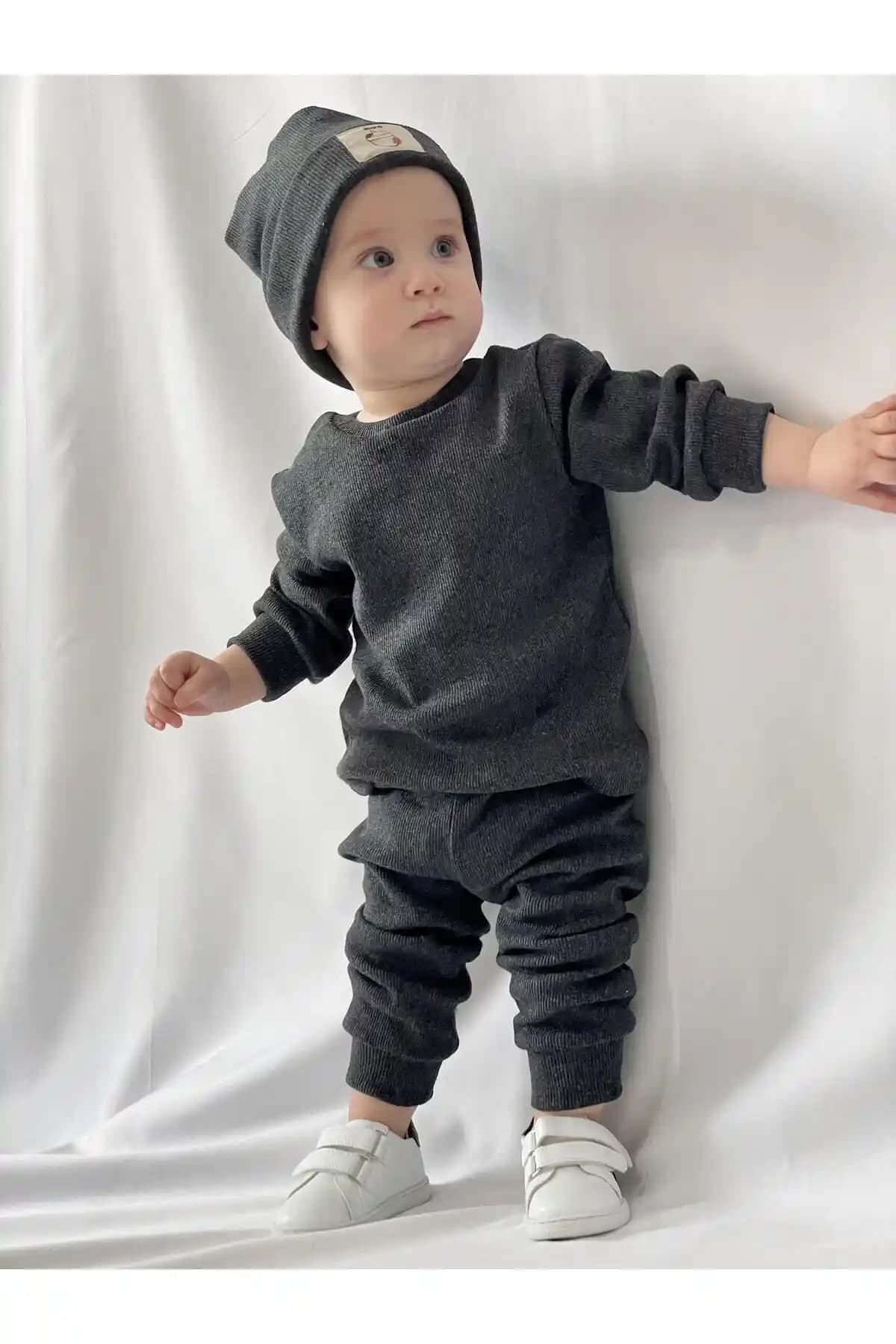 MiaBaby Bereli Üçlü Bebek Takımı: Organik Pamuk ve Şık Tasarım ile Konfor Sağlar