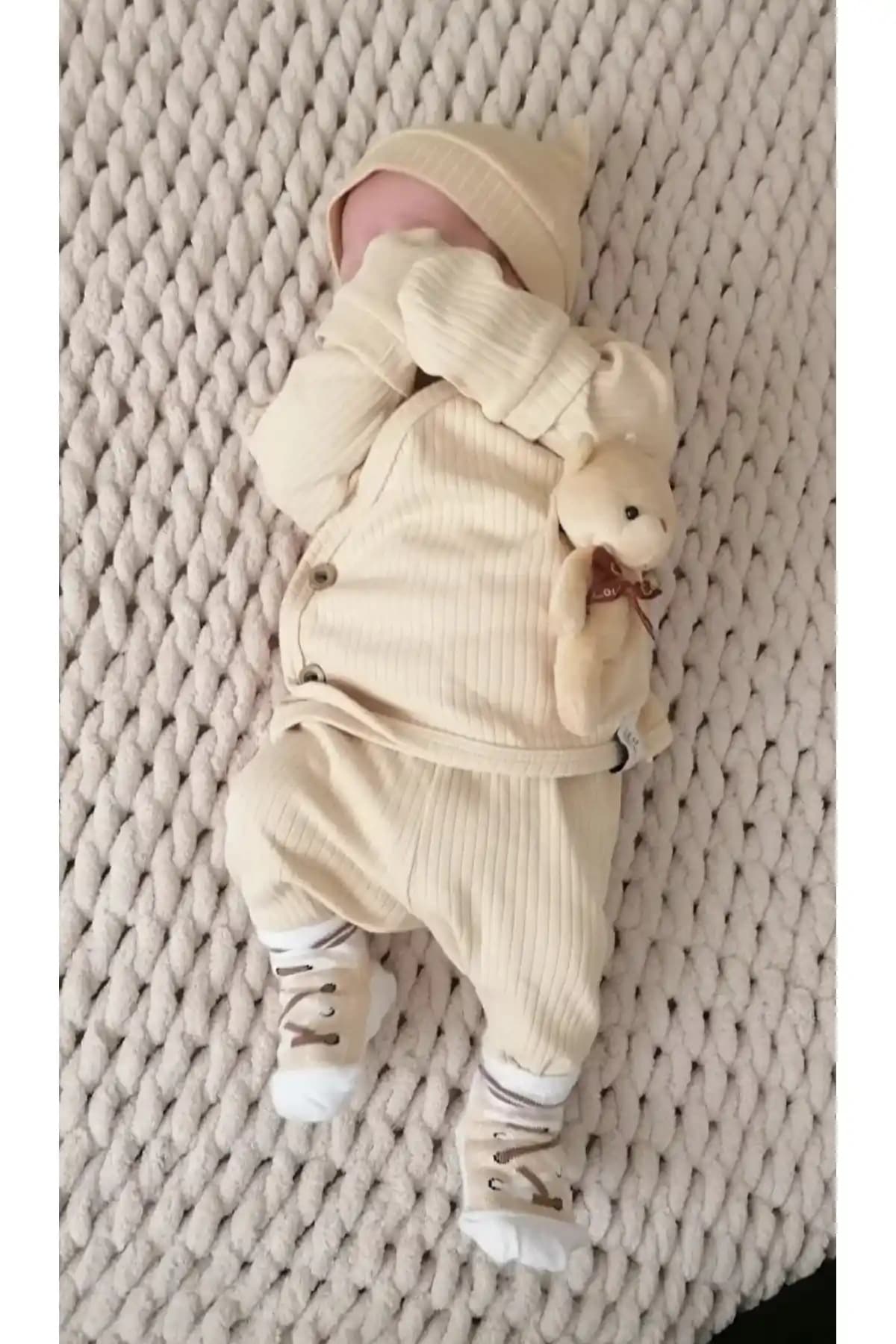 Nevrankids Hastane Çıkışı 5'li Set Bebekler İçin Konfor ve Şıklık Sunan Unisex Tasarım