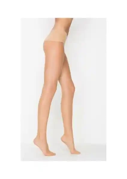 Penti Fit 15 Den Kadın Parlak Külotlu Çorap Şıklık ve Konfor Sunan Modern Aksesuar