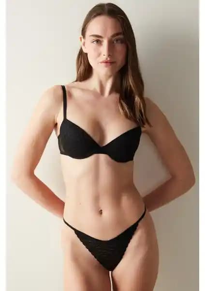 Penti Pleasure Lace Siyah Balenli Dolgulu Sütyen Günlük Şıklık ve Konfor Sunar