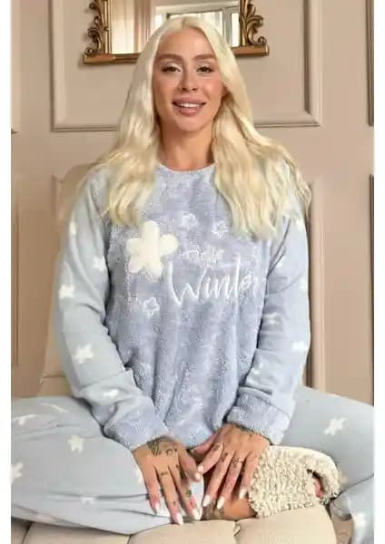 Pijama Evi Mavi Hello Winter Desenli Kadın Peluş Pijama Takımı - Sıcak ve Şık Kış Giyim Seçeneği